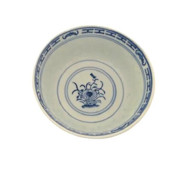 Vintage Chinese Porcelain Rice Bowls - Picture 3 of 5